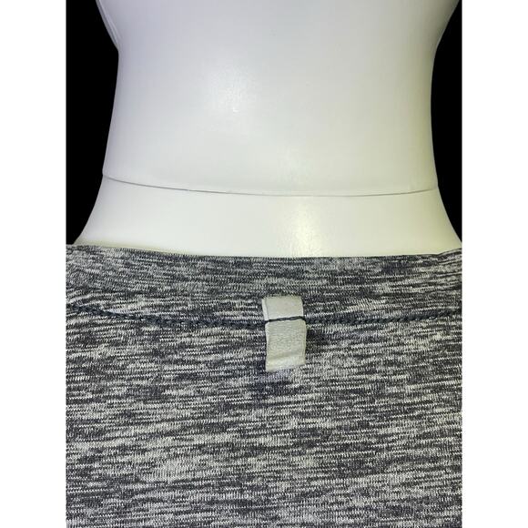 Russell Dri-Power 360 Gray V-Neck Short Sleeve Athletic Shirt Men's Size Large - Picture 9 of 9